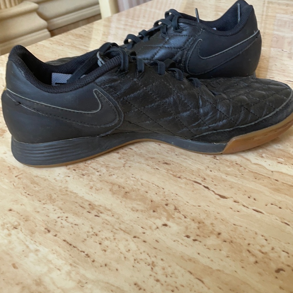 Men’s Nike indoor soccer shoe